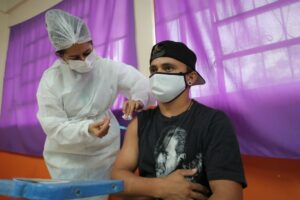 Imagem da notícia - Vacinômetro: Amazonas já aplicou 6.653.211 doses de vacina contra Covid-19 até este domingo (27/03)