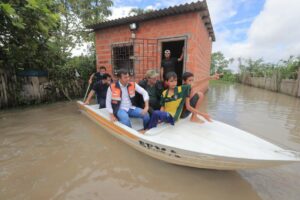 Imagem da notícia - Governo do Amazonas envia insumos e medicamentos a Parintins, após temporal