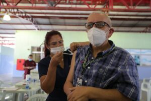 Imagem da notícia - Amazonas já aplicou 6.800.067 doses de vacina contra Covid-19 até esta sexta-feira (08/04)