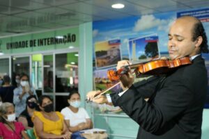 Imagem da notícia - FCecon recebe recital de violino em alusão à Semana da Páscoa