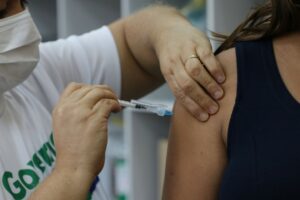 Imagem da notícia - Amazonas já aplicou 6.841.829 doses de vacina contra Covid-19 até este domingo (17/04)