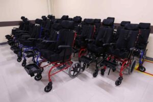 Imagem da notícia - Governo do Amazonas entrega cadeiras de rodas adaptadas para pacientes do CER III