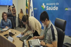 Imagem da notícia - Saúde do Amazonas participa da assinatura da carta de compromisso para eliminação de malária, em Brasília