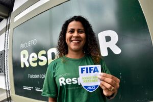 Imagem da notícia - “Experiência única na minha vida”, diz profissional de educação física do RespirAR que é árbitra da FIFA