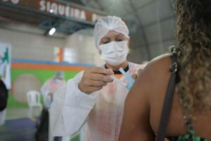 Imagem da notícia - Amazonas já aplicou 7.011.038 doses de vacina contra Covid-19 até este domingo (15/07)