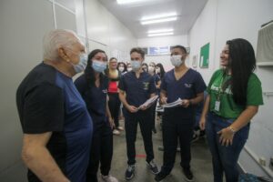 Imagem da notícia - Acadêmicos da Ufam visitam núcleo do RespirAr na Vila Olímpica
