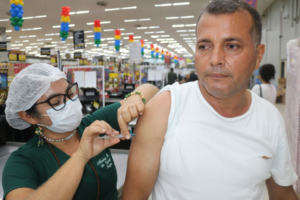 Imagem da notícia - Vacinação em supermercados atendeu a população em todas as regiões de Manaus nesta sexta-feira