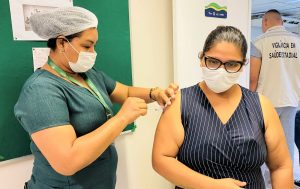 Imagem da notícia - Covid-19: Saúde do Amazonas emite painel semanal e vacinação nesta quarta-feira