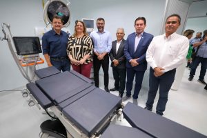 Imagem da notícia - Governador Wilson Lima reinaugura Centro Cirúrgico da Fundação Hospitalar Alfredo da Matta
