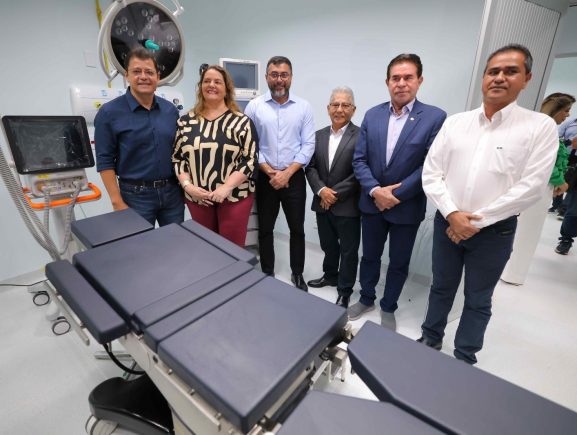 Governador Wilson Lima reinaugura Centro Cirúrgico da Fundação Hospitalar Alfredo da Matta