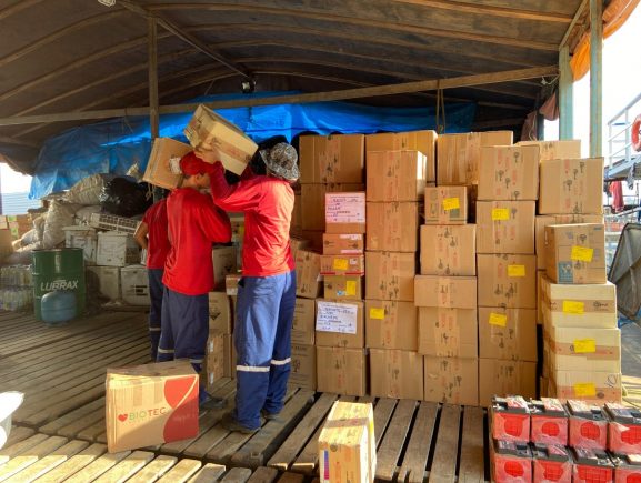 Prevenção à estiagem: Governo do Amazonas envia mais de 15 toneladas de medicamentos a municípios da Calha do Juruá