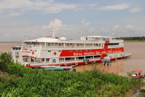 Barco Hospital São João XXIII chega à zona rural de Novo Airão com serviços de saúde